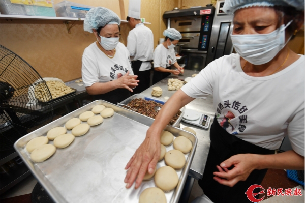 浦东独一无二的非遗“酥式”月饼为啥敢卖出上海最高价