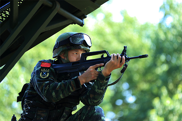 武警上海总队全面锤炼特战队员反恐制胜本领