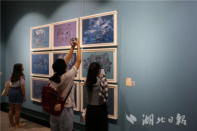 湖北首届高校漆艺作品展开展