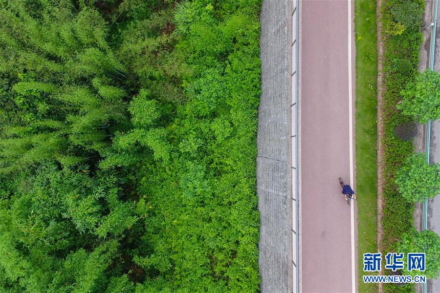 飞阅贵州“最美旅游公路”