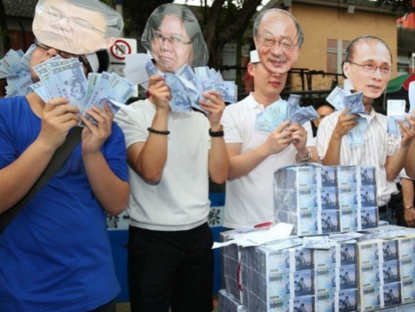 中国国民党发起游行抗议当局施政无能“毒害人民”