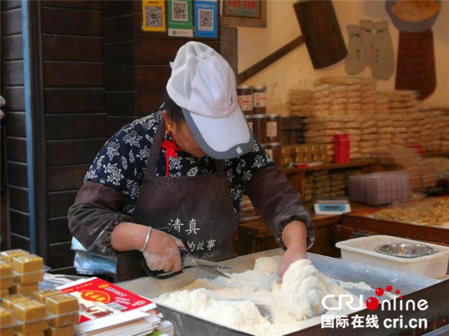 中秋节将至 共待人月两团圆