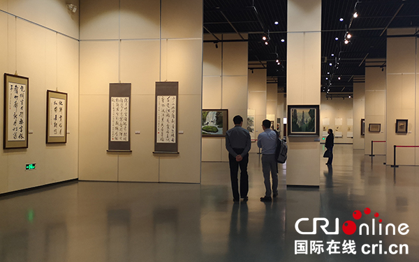 庆国庆 徐悲鸿学派书画作品展在北京平谷举办（平谷宣传部供稿）