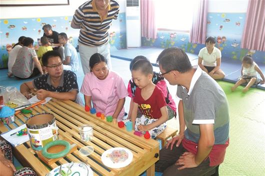 湖北省率先出台残疾儿童康复救助制度