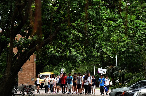 大陆学生赴台读书意愿大减 台校长:台制度赶走陆生