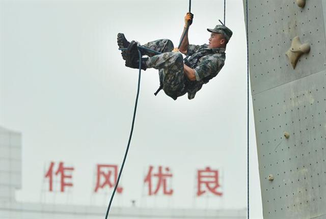 （文末有封面图）【与军运同行】【强军风采—图片】五大洲留学生学会中国话