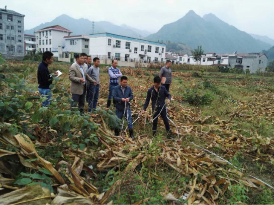 陕西镇坪：上下一条心 支持家乡高速建设