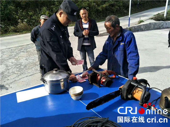 独居老人现金被盗 湖北建始民警快速破案