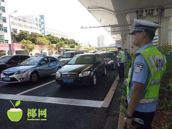 末尾有图【截图图文列表】【即时快讯】海口交警开展迎高考机动乱鸣喇叭整治活动