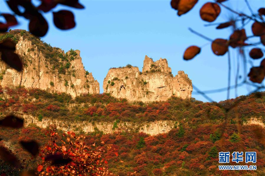 河北平山：秋漫太行