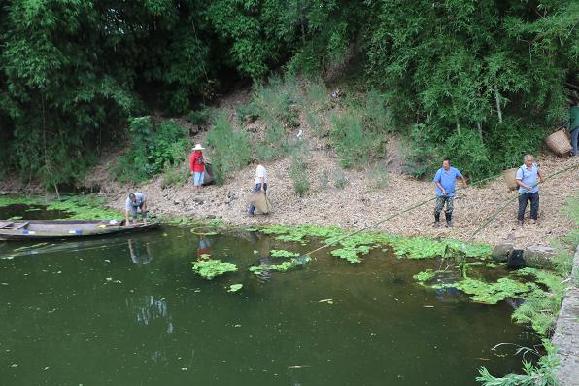 【区县联动】【荣昌】荣昌区清升镇治理河道环境 守护绿水青山【区县联动】荣昌清升镇治理河道环境 守护绿水青山