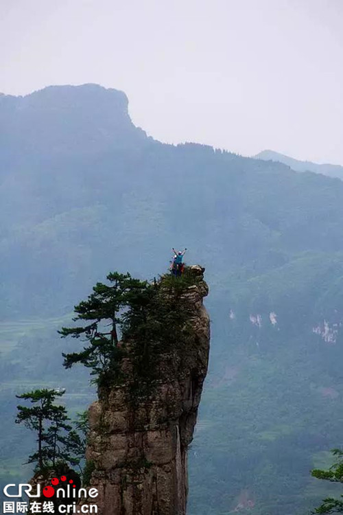 已过审【CRI专稿图文】湖北恩施来重庆举行旅游推介会【内页标题】湖北恩施来渝举行推介会 来听《奇妙的地球》拍摄趣事