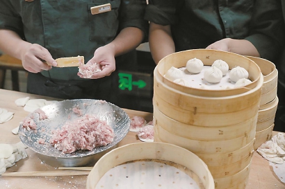 豫园南翔馒头店已重新迎客 重现“一笼一茶”场景