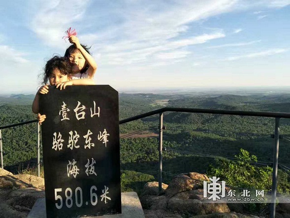 【龙游天下】巴彦壹台山骆驼峰帐篷节开启“夏日狂欢”