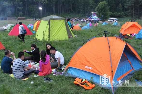 【龙游天下】巴彦壹台山骆驼峰帐篷节开启“夏日狂欢”