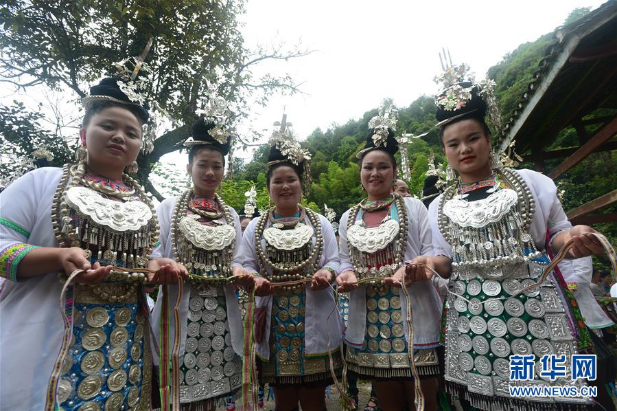 贵州黎平侗寨欢度“喊天节”