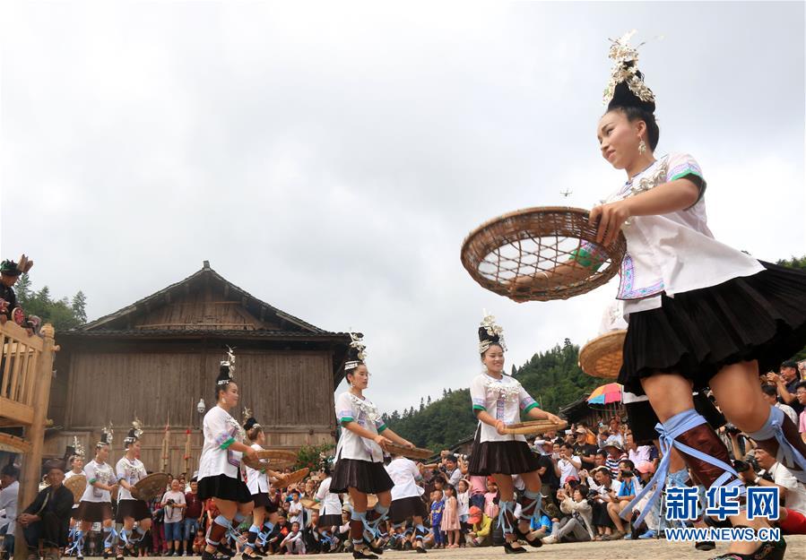 贵州黎平侗寨欢度“喊天节”