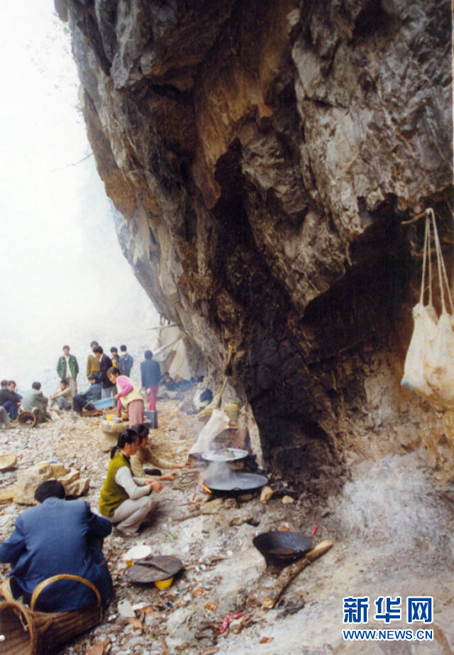 【聚焦重庆】重庆巫山下庄村：“天坑村”的“通天路”