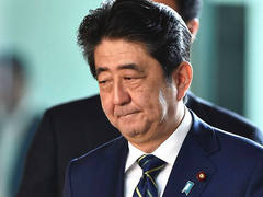 安倍内阁支持率“跌跌不休” 跌入“危险水域”