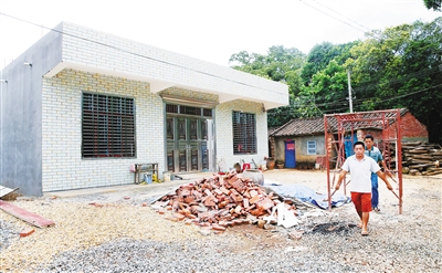 末尾有图【民生图文列表】【即时快讯】贫困户即将住新房