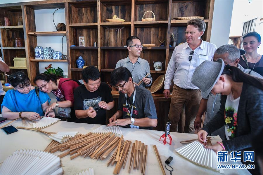 多国旅游专家体验安吉“美丽乡村”游