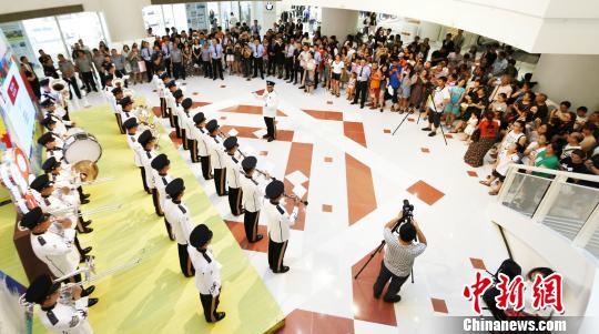 【聚焦重庆】香港警察乐队首次赴重庆演出