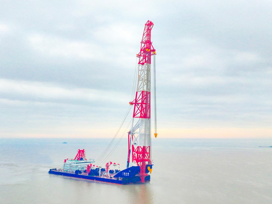 World’s Largest Piling Vessel “Erhang Changqing” Successfully Delivered