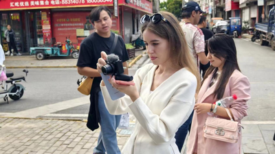 Daka China 2024 - Los influencers extranjeros visitan el antiguo pueblo y comen en Zhegao