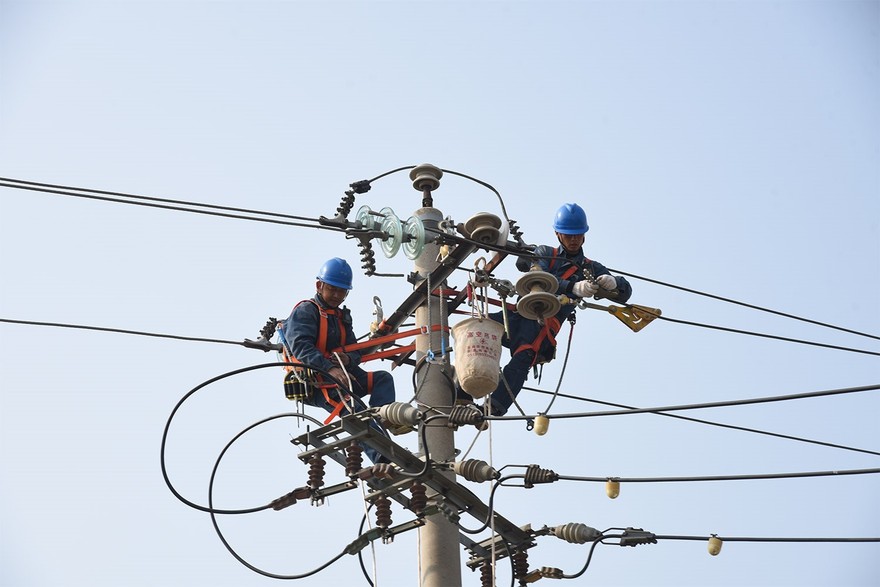 State Grid Xuchang Power Supply Co., Ltd. Partners with Local Authorities on Distribution Network Anti-Icing Upgrades