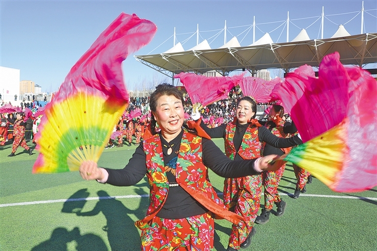 内蒙古：多彩民俗闹元宵