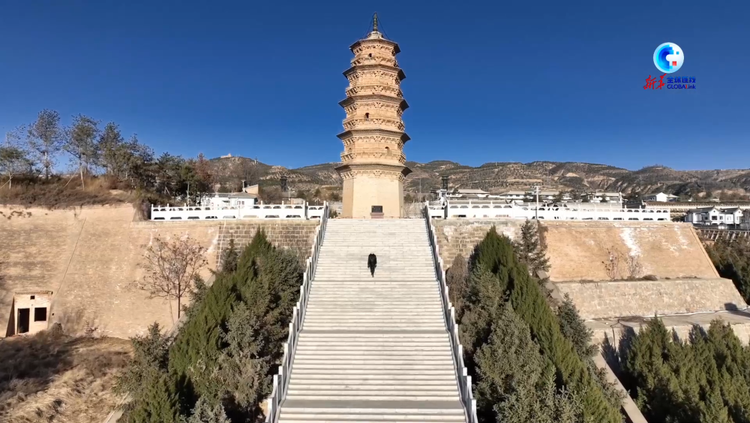 在甘肃庆阳，埃及留学生阿雅体验“穿越”到古代