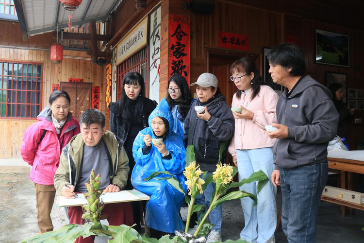 全国美术名家深入湖南城步写生采风