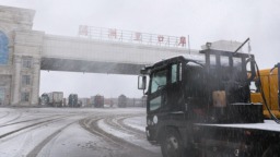 内蒙古满洲里：移民管理警察战风雪护国门