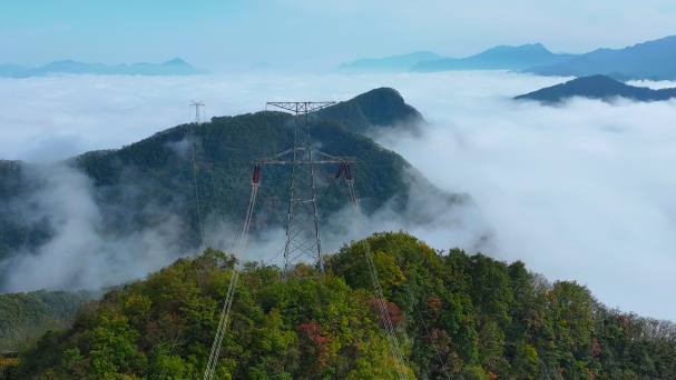 Deyang-Baoji DC Transmission Line Adds Color to Stunning Autumn Scenery