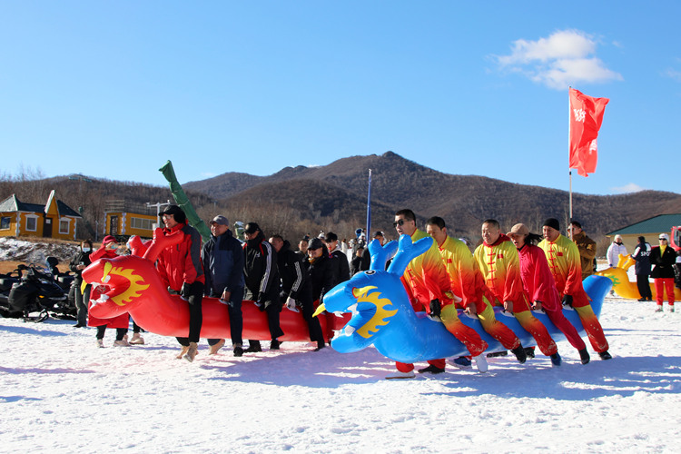 内蒙古扎兰屯：冰雪嘉年华 冬旅“嗨”起来