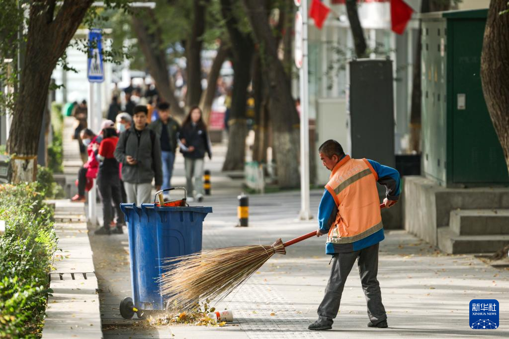 新华全媒+｜守岗位