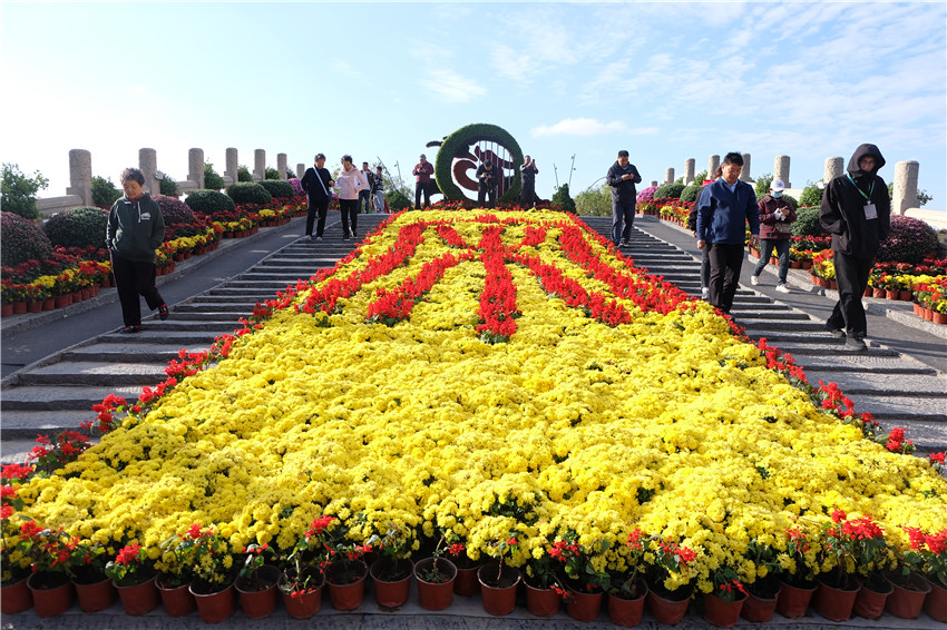 Lancement de l'événement de communication internationale en ligne « Daka Chine : La mélodie ancienne et moderne - Bonjour, Henan ! » en 2024