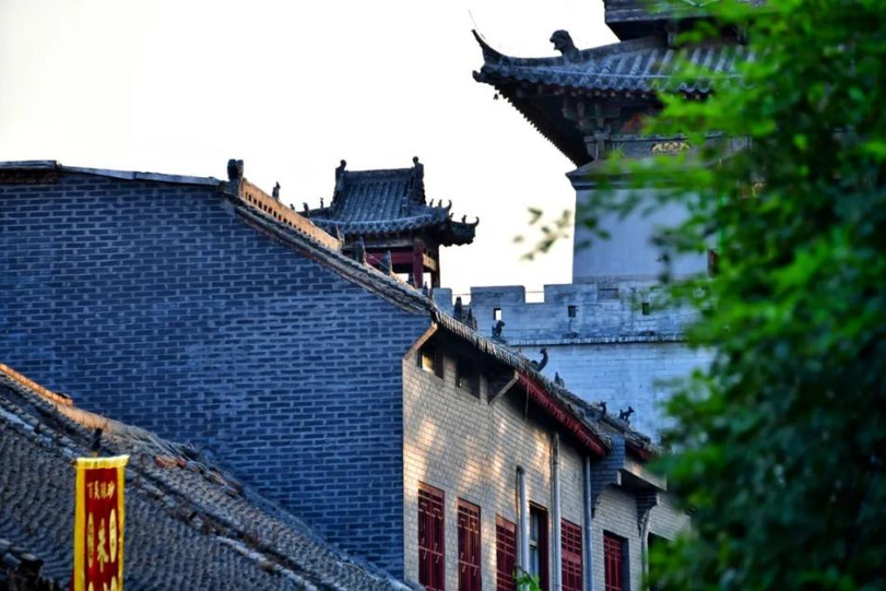 Explore Luoyang's Alley Charm on Weekends: There's Always a Heart-touching Spot for You!