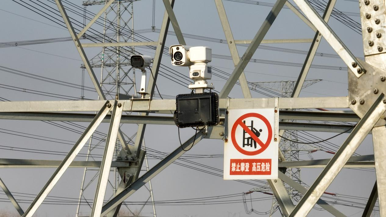 State Grid Huai'an Power Supply Company Takes Multi-Pronged Approaches to Safeguard Transmission Lines_fororder_2242