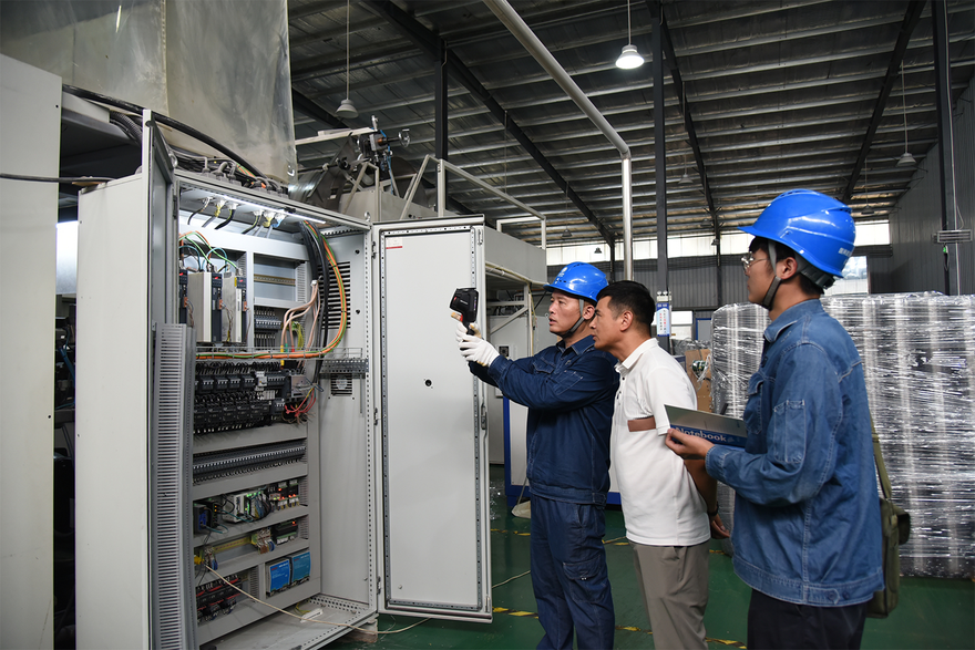 State Grid Xuchang Power Supply Company empowers community factories to grow and develop through the provision of electricity