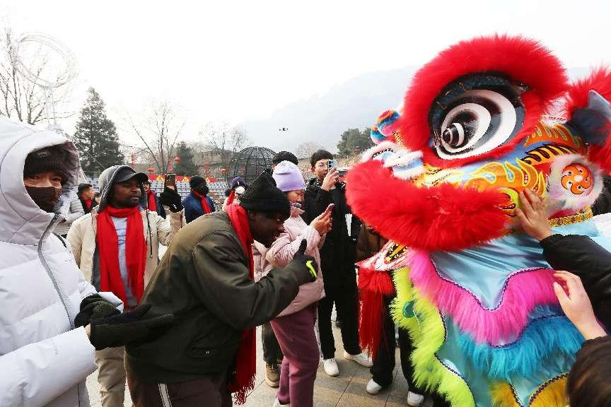 津彩过大年 | 留学生走进天津蓟州 解锁中国年味密码