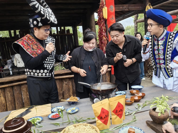 “中国村厨村艺大晒”晒出乡村美食与文化