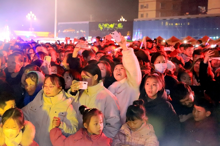 天水市清水县篝火晚会燃情映新春