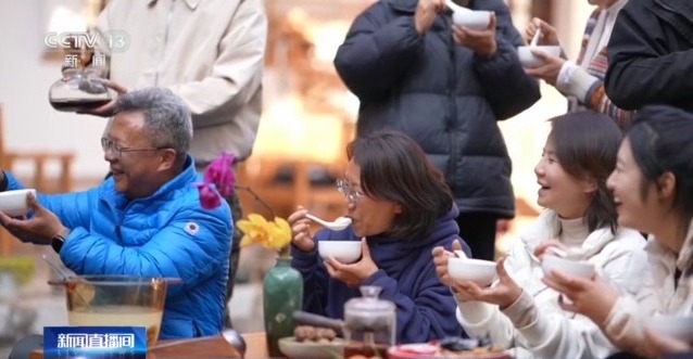 四喜汤圆的“标配”是普洱茶？一起品茶汤里煮出的圆圆满满~