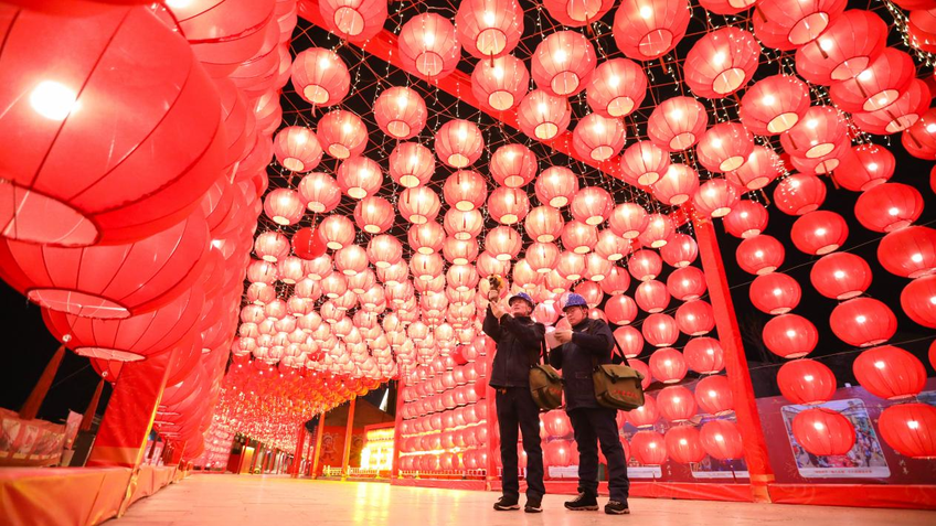 State Grid Shaanxi Electric Power Company: Lighting Up the Lantern Festival and Reuniting Thousands of Families