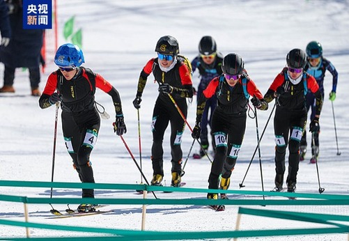 第30金！中国队包揽亚冬会滑雪登山混合接力金银铜牌