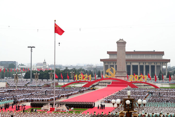 “为祖国发展繁荣而不懈奋斗”——以习近平同志为核心的党中央高举爱国主义伟大旗帜引领强国建设、民族复兴纪实