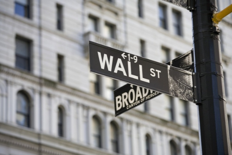 关税战影响持续 美股纳斯达克综合指数下跌近4%至6个月最低点