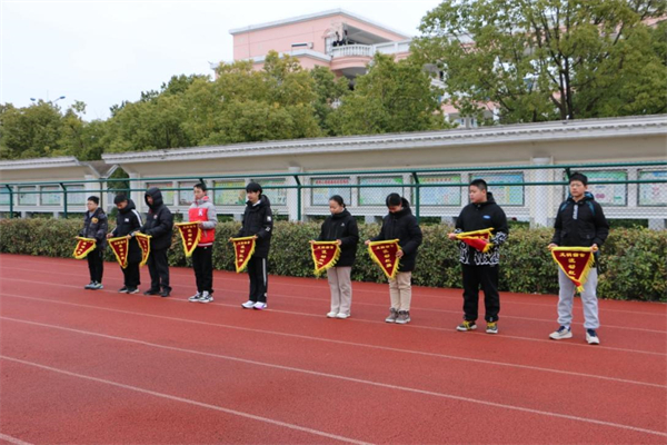 东台市五烈镇举办“劳模引领学雷锋，点亮心灯助成长”主题活动_fororder_8