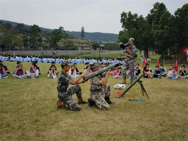 无锡市扬名中心小学国防研学实践活动走进拈花湾